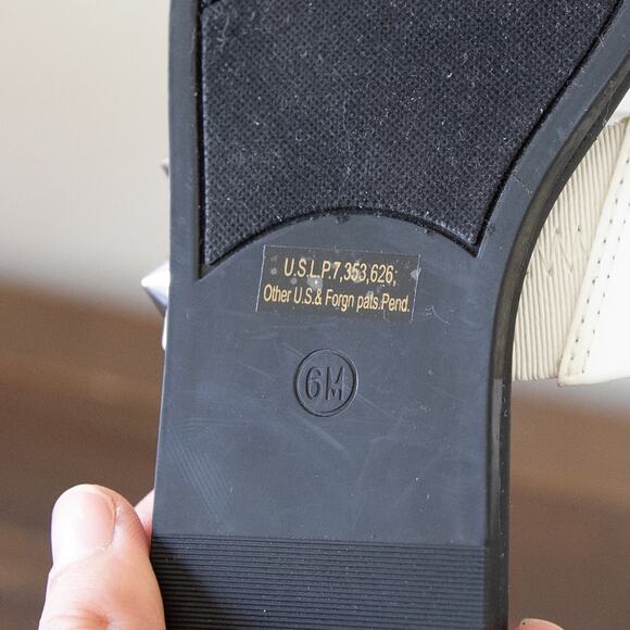 New MARC FISHER Bolive Studded Flat Sandals In Open White - Picture 7 of 7